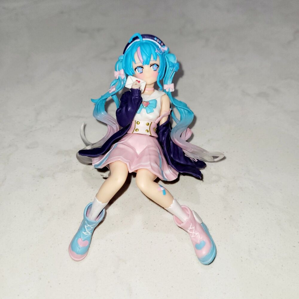 Hatsune Miku Noodle Stopper Figure Loving Blazer 5" Japan New Without BOX